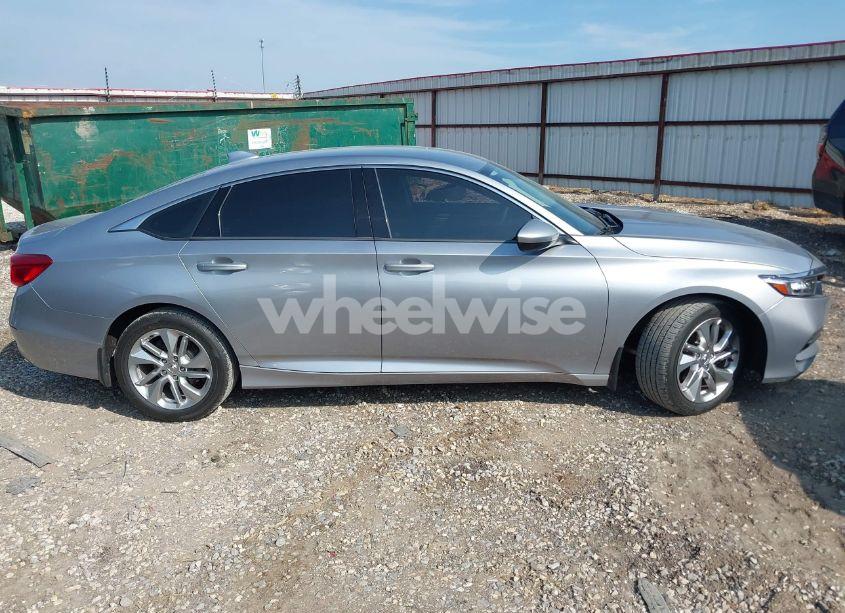 Photo 13 of 2019 Honda Accord LX (VIN 1HGCV1F16KA011569)