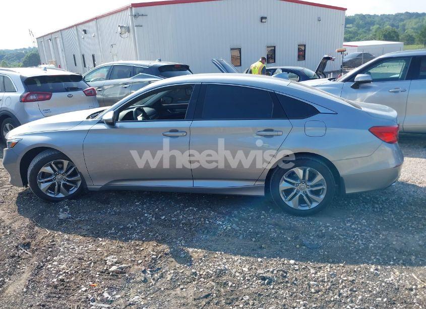 Photo 14 of 2019 Honda Accord LX (VIN 1HGCV1F16KA011569)