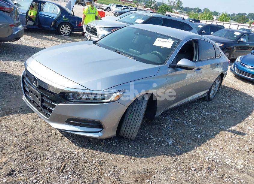 Photo 6 of 2019 Honda Accord LX (VIN 1HGCV1F16KA011569)