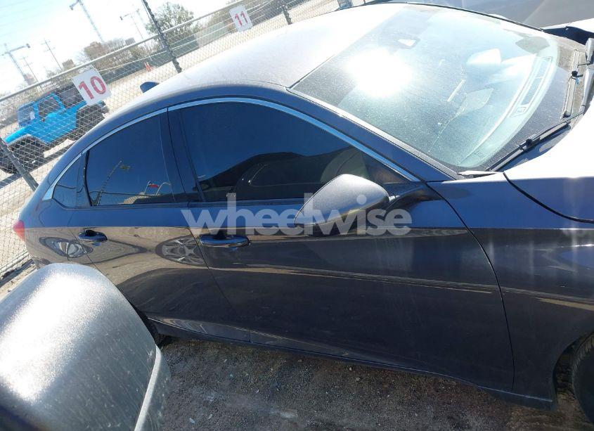 Photo 13 of 2019 Honda Accord LX (VIN 1HGCV1F16KA038741)