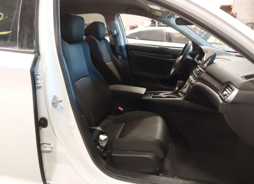 Photo 5 of 2019 Honda Accord LX (VIN 1HGCV1F16KA067561)