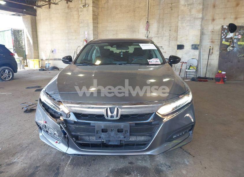 Photo 6 of 2019 Honda Accord LX (VIN 1HGCV1F16KA088622)