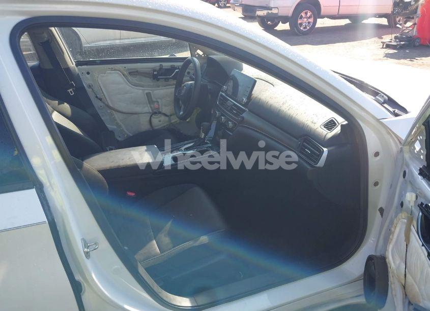 Photo 5 of 2019 Honda Accord LX (VIN 1HGCV1F16KA098714)