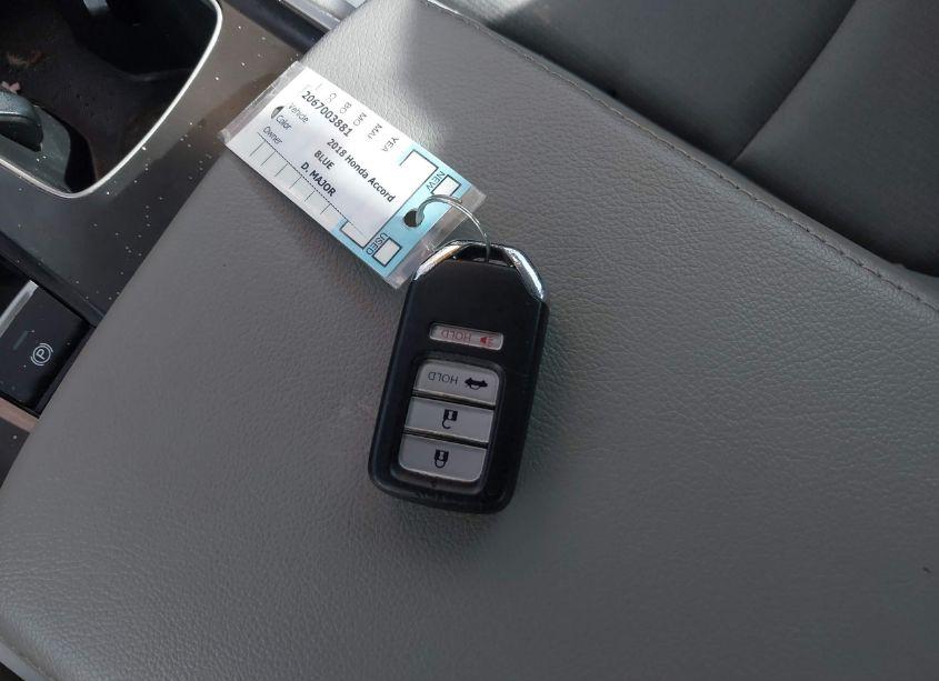 Photo 11 of 2018 Honda Accord LX (VIN 1HGCV1F17JA028959)