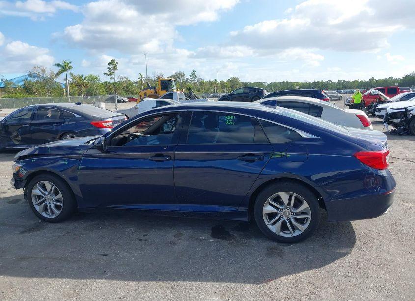 Photo 14 of 2018 Honda Accord LX (VIN 1HGCV1F17JA028959)