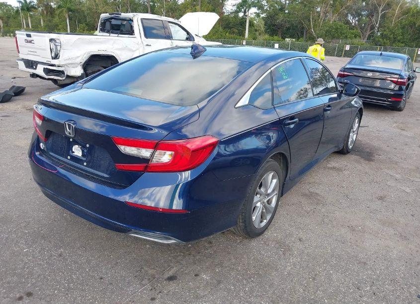 Photo 4 of 2018 Honda Accord LX (VIN 1HGCV1F17JA028959)