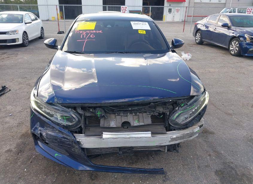 Photo 6 of 2018 Honda Accord LX (VIN 1HGCV1F17JA028959)