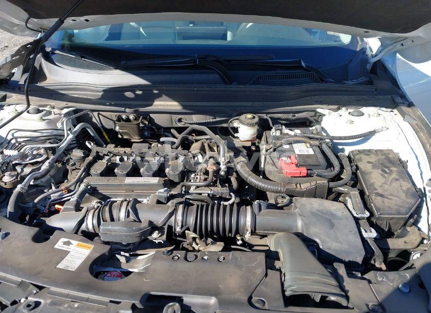 Photo 10 of 2018 Honda Accord LX (VIN 1HGCV1F17JA051724)