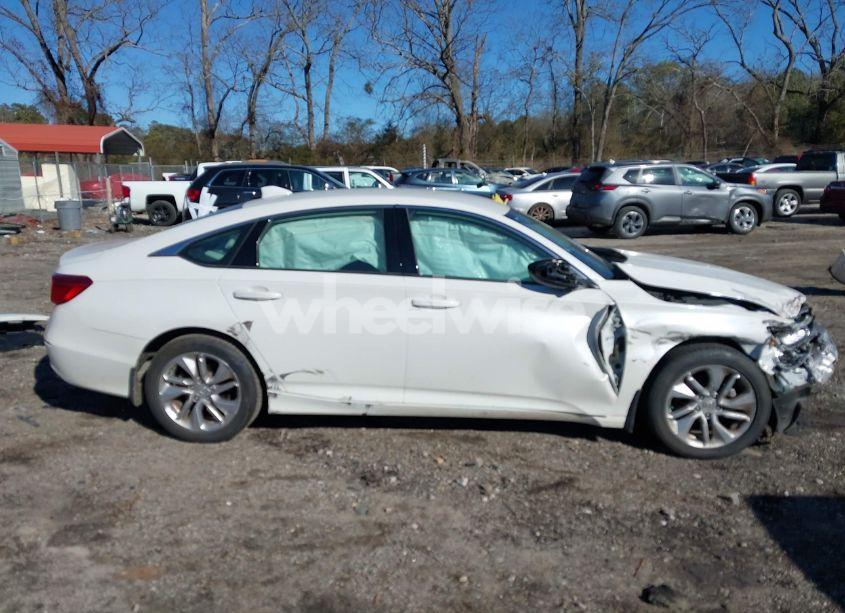 Photo 14 of 2018 Honda Accord LX (VIN 1HGCV1F17JA051724)