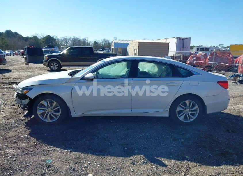 Photo 15 of 2018 Honda Accord LX (VIN 1HGCV1F17JA051724)