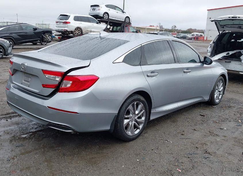 Photo 4 of 2018 Honda Accord LX (VIN 1HGCV1F17JA085002)