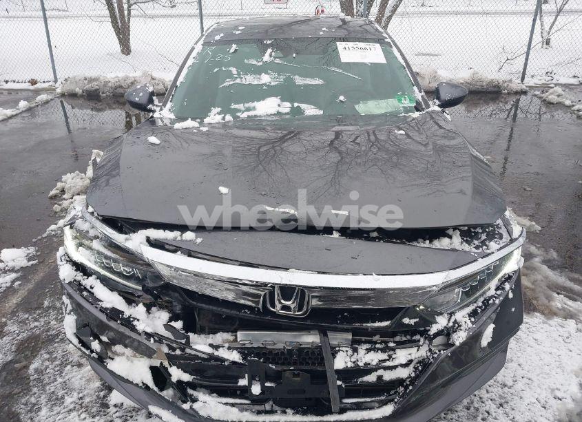 Photo 12 of 2018 Honda Accord LX (VIN 1HGCV1F17JA086568)