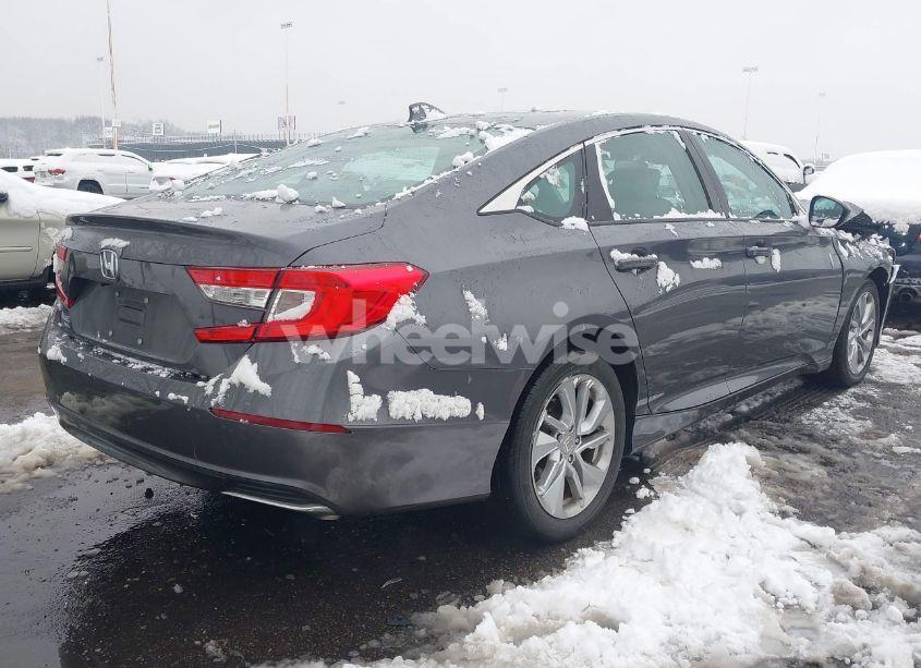 Photo 4 of 2018 Honda Accord LX (VIN 1HGCV1F17JA086568)