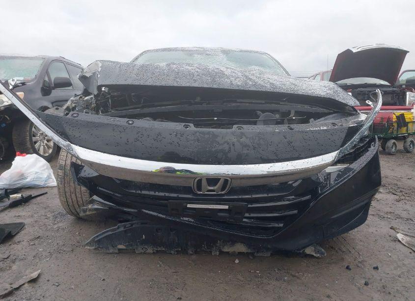 Photo 13 of 2018 Honda Accord LX (VIN 1HGCV1F17JA088997)