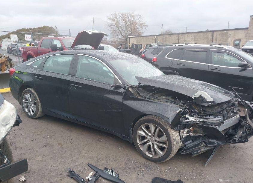 Photo 14 of 2018 Honda Accord LX (VIN 1HGCV1F17JA088997)
