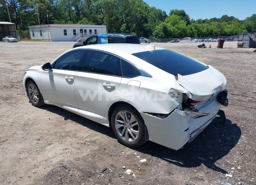 Photo 3 of 2018 Honda Accord LX (VIN 1HGCV1F17JA157414)