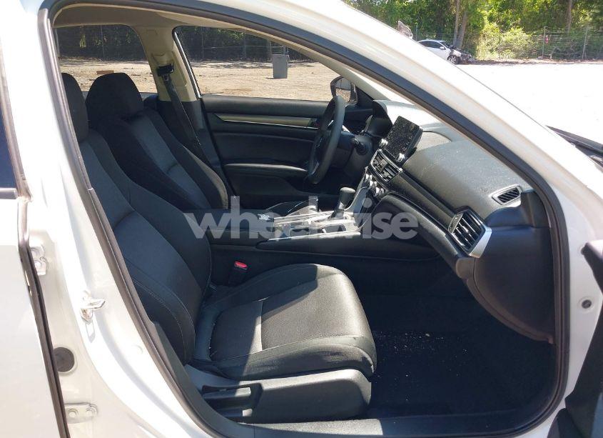 Photo 5 of 2018 Honda Accord LX (VIN 1HGCV1F17JA157414)