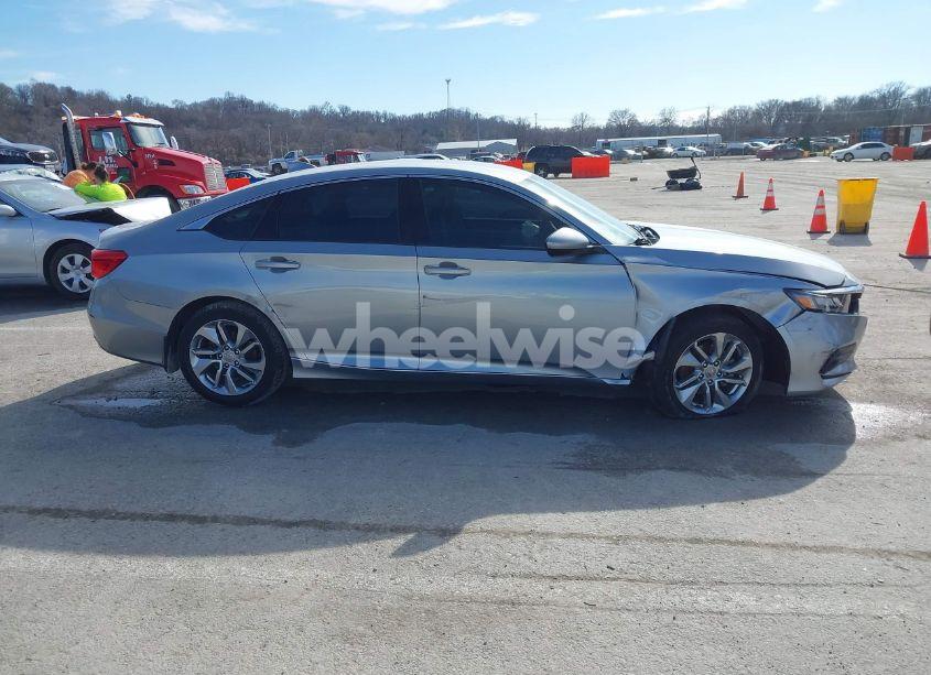 Photo 13 of 2018 Honda Accord LX (VIN 1HGCV1F17JA179770)