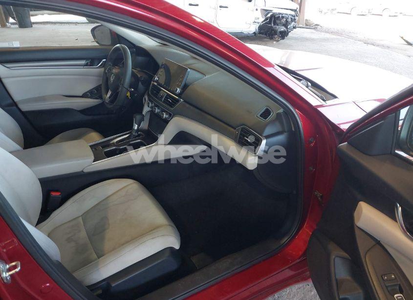 Photo 5 of 2018 Honda Accord LX (VIN 1HGCV1F17JA200617)