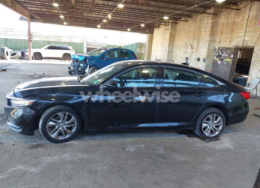 Photo 15 of 2018 Honda Accord LX (VIN 1HGCV1F17JA202724)