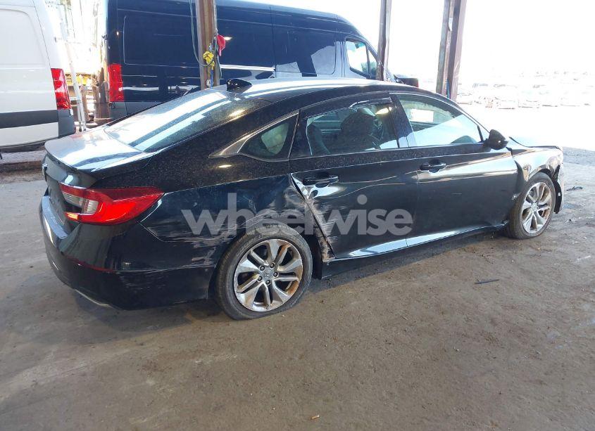 Photo 4 of 2018 Honda Accord LX (VIN 1HGCV1F17JA202724)