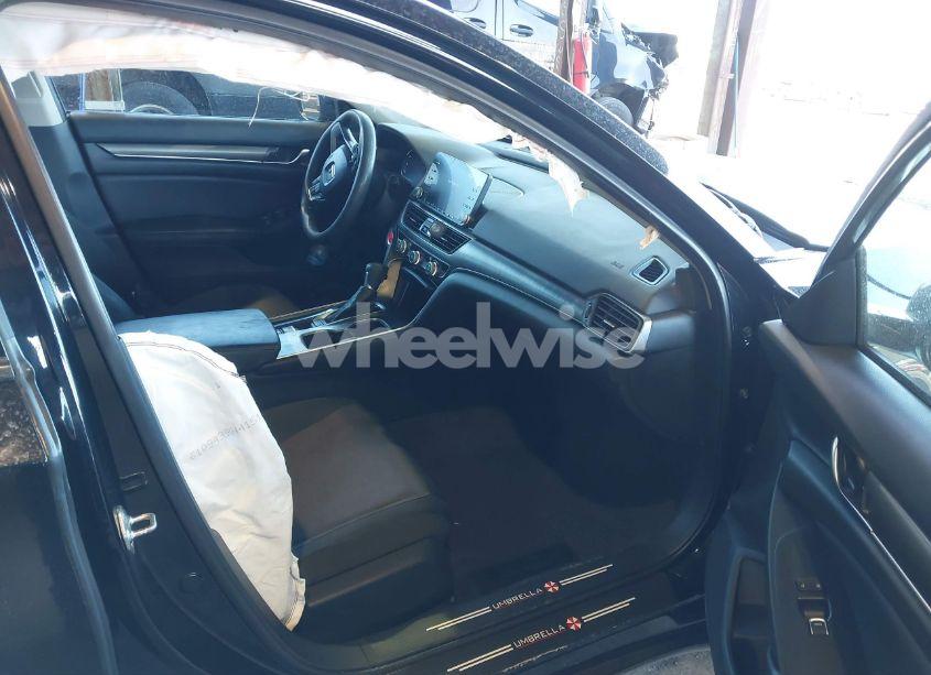 Photo 5 of 2018 Honda Accord LX (VIN 1HGCV1F17JA202724)