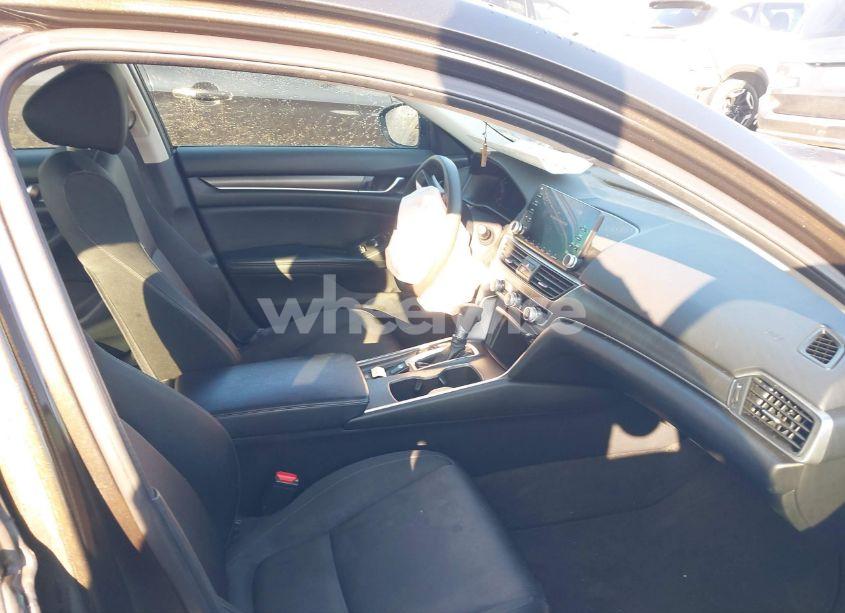 Photo 5 of 2018 Honda Accord LX (VIN 1HGCV1F17JA232998)