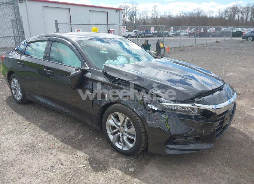 2018 Honda Accord LX (VIN 1HGCV1F17JA241961) main photo
