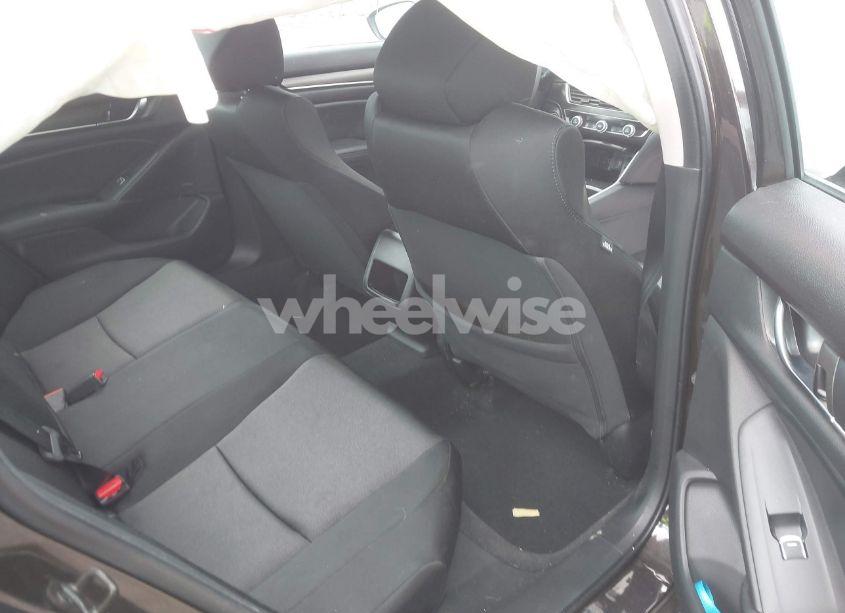 Photo 8 of 2018 Honda Accord LX (VIN 1HGCV1F17JA241961)