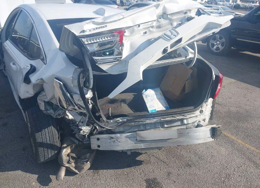 Photo 6 of 2018 Honda Accord LX (VIN 1HGCV1F17JA260252)