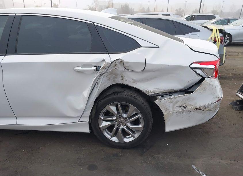 Photo 6 of 2018 Honda Accord LX (VIN 1HGCV1F17JA261451)