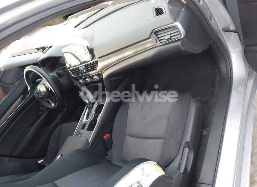 Photo 5 of 2019 Honda Accord LX (VIN 1HGCV1F17KA049232)