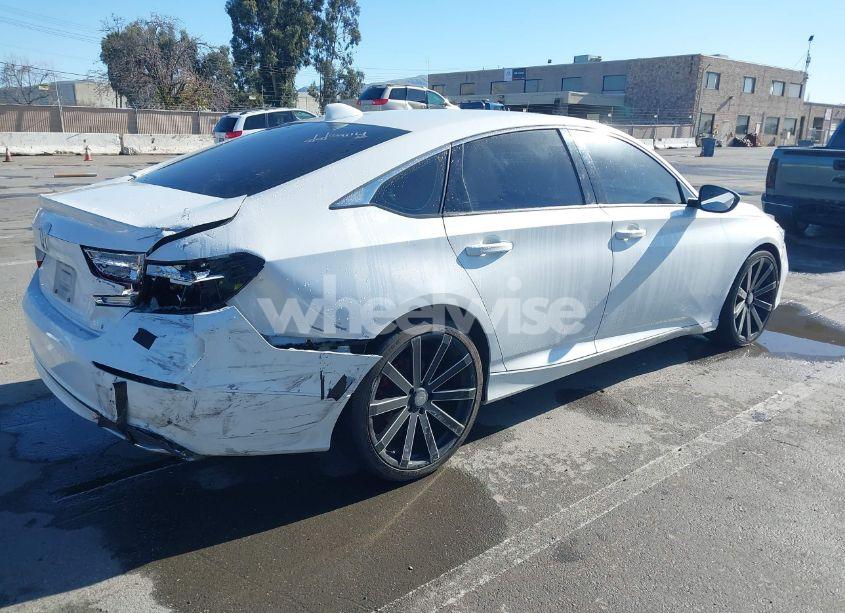 Photo 4 of 2019 Honda Accord LX (VIN 1HGCV1F17KA150741)