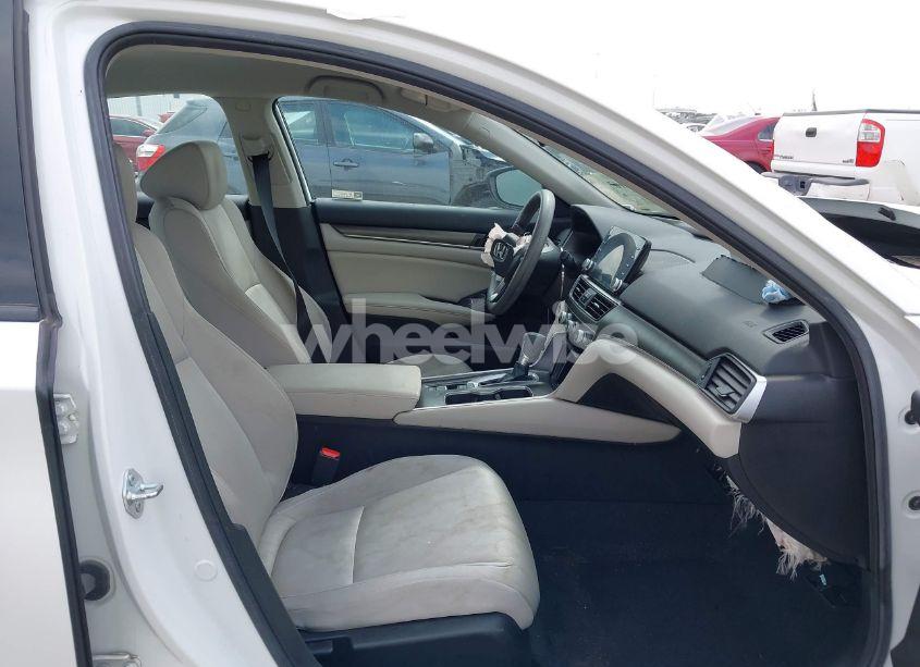 Photo 5 of 2021 Honda Accord LX (VIN 1HGCV1F17MA050593)