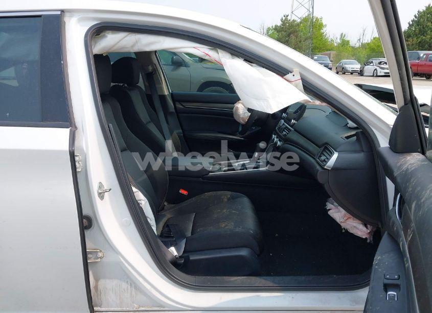 Photo 5 of 2018 Honda Accord LX (VIN 1HGCV1F18JA072971)