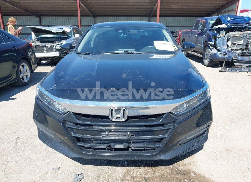 Photo 13 of 2018 Honda Accord LX (VIN 1HGCV1F18JA185836)