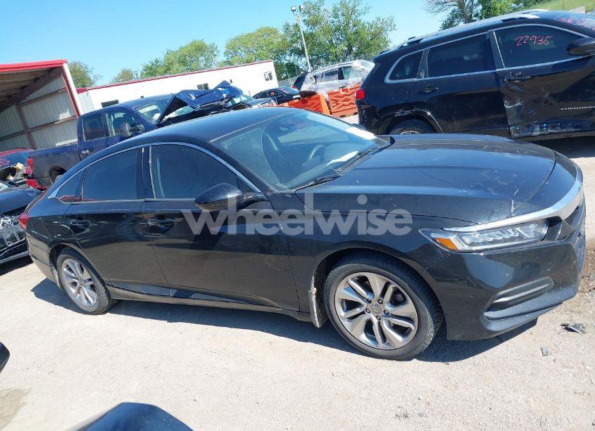 Photo 14 of 2018 Honda Accord LX (VIN 1HGCV1F18JA185836)