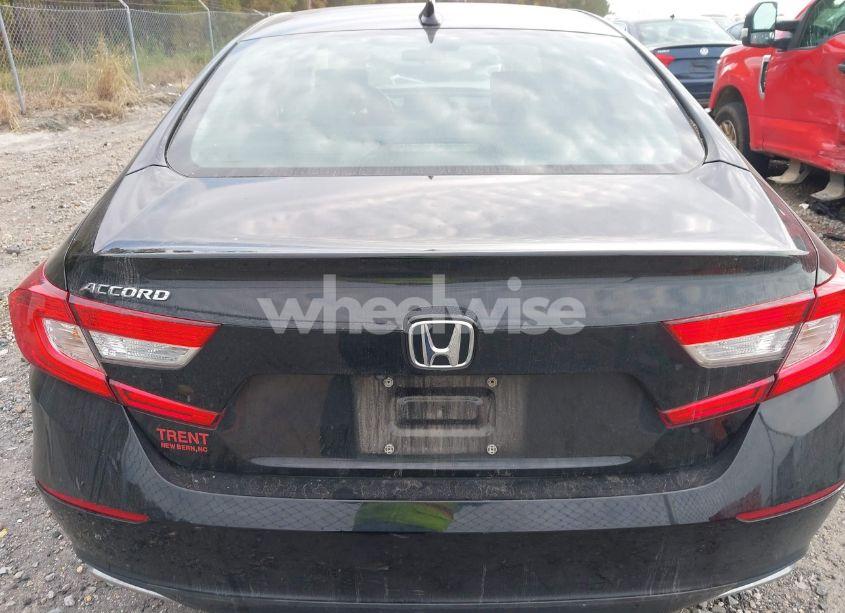 Photo 16 of 2018 Honda Accord LX (VIN 1HGCV1F18JA204210)