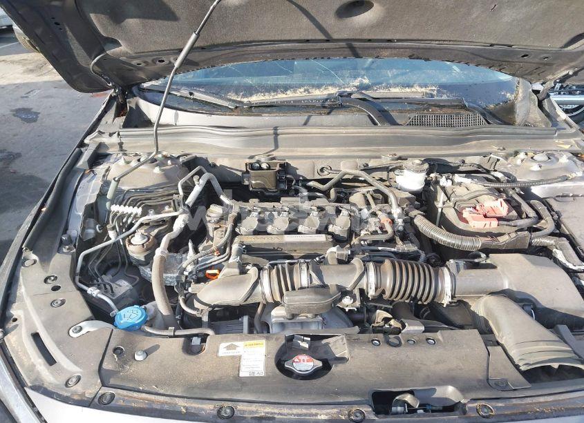 Photo 10 of 2018 Honda Accord LX (VIN 1HGCV1F18JA210170)