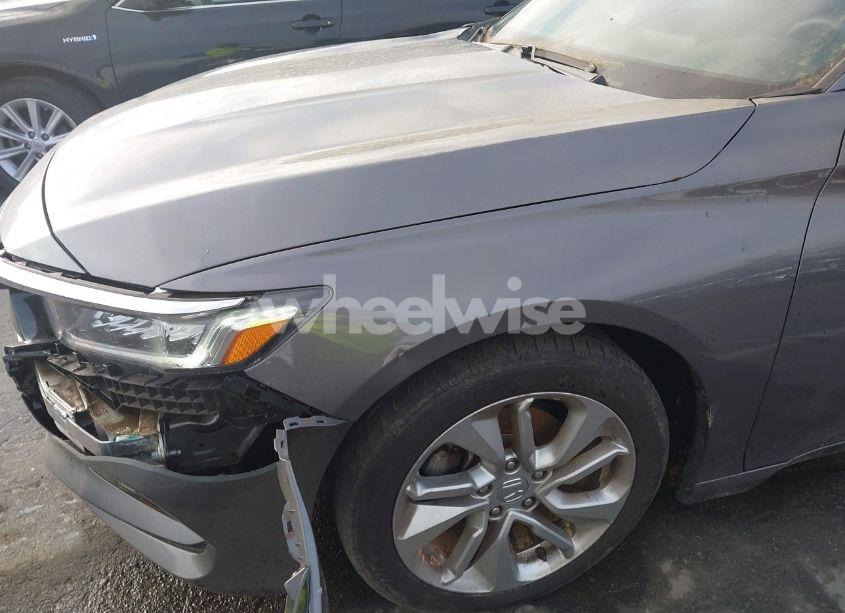 Photo 17 of 2018 Honda Accord LX (VIN 1HGCV1F18JA210170)