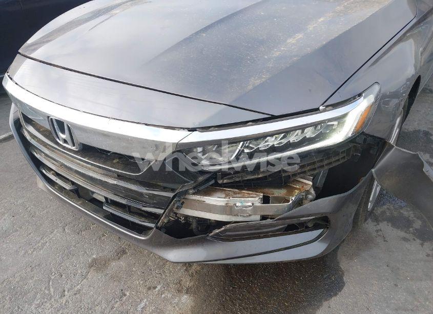 Photo 6 of 2018 Honda Accord LX (VIN 1HGCV1F18JA210170)