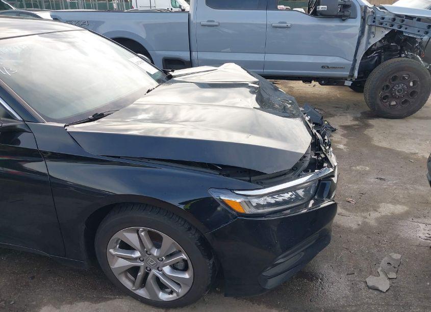 Photo 13 of 2018 Honda Accord LX (VIN 1HGCV1F18JA224795)