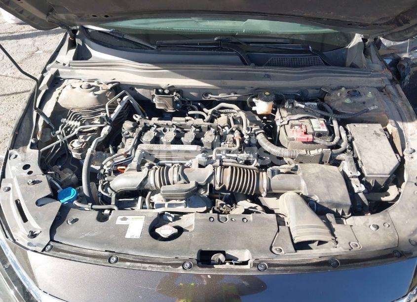 Photo 10 of 2018 Honda Accord LX (VIN 1HGCV1F18JA258915)