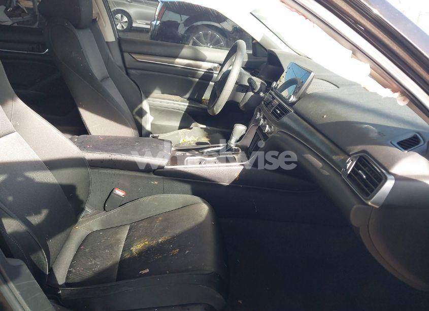 Photo 5 of 2018 Honda Accord LX (VIN 1HGCV1F18JA258915)