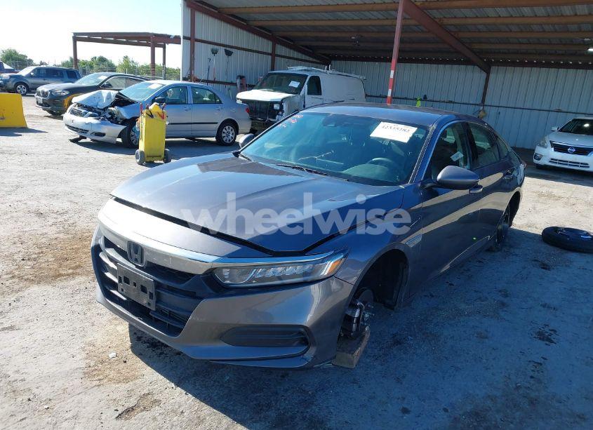Photo 2 of 2019 Honda Accord LX (VIN 1HGCV1F18KA043679)