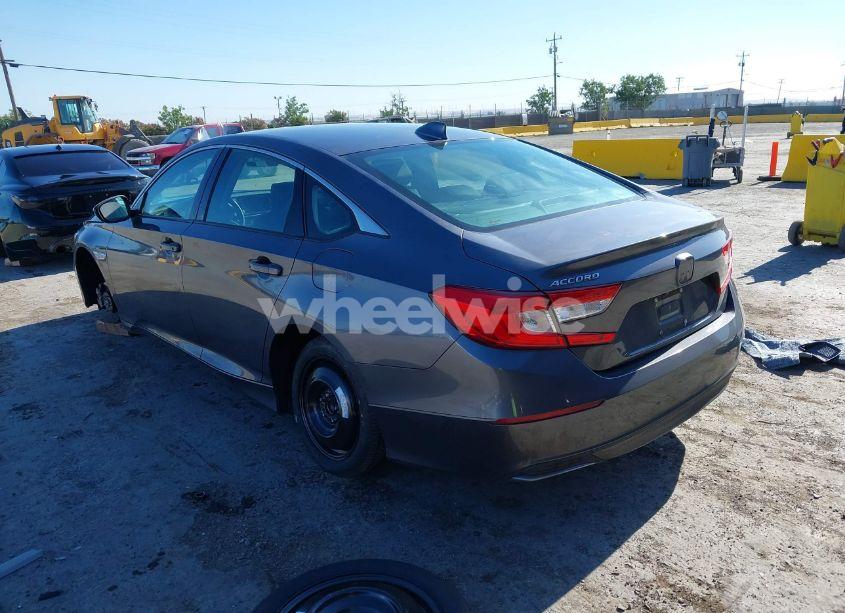 Photo 3 of 2019 Honda Accord LX (VIN 1HGCV1F18KA043679)