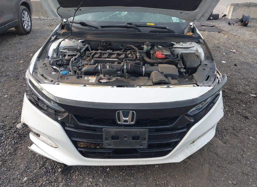 Photo 10 of 2019 Honda Accord LX (VIN 1HGCV1F18KA137416)