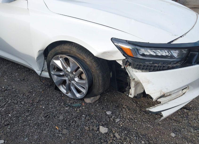 Photo 6 of 2019 Honda Accord LX (VIN 1HGCV1F18KA137416)