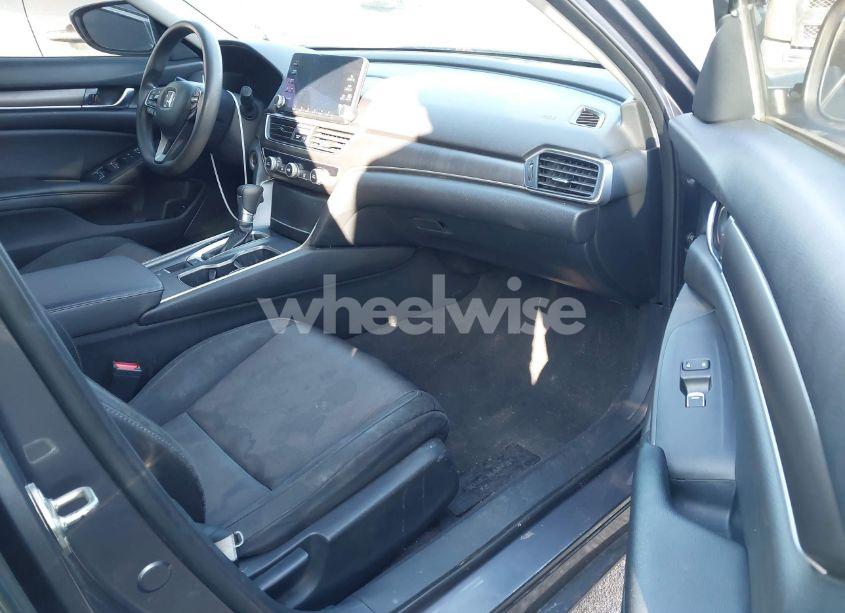 Photo 5 of 2019 Honda Accord LX (VIN 1HGCV1F18KA169833)