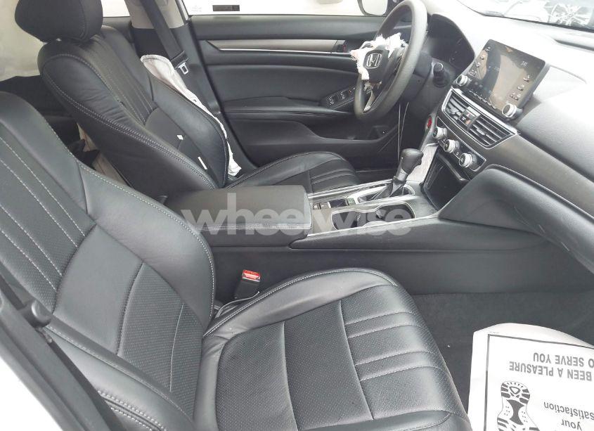 Photo 5 of 2020 Honda Accord LX (VIN 1HGCV1F18LA053677)